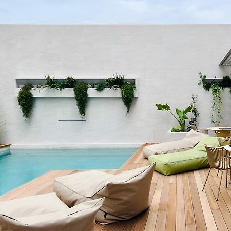 11Suites Aigio Bagian luar foto