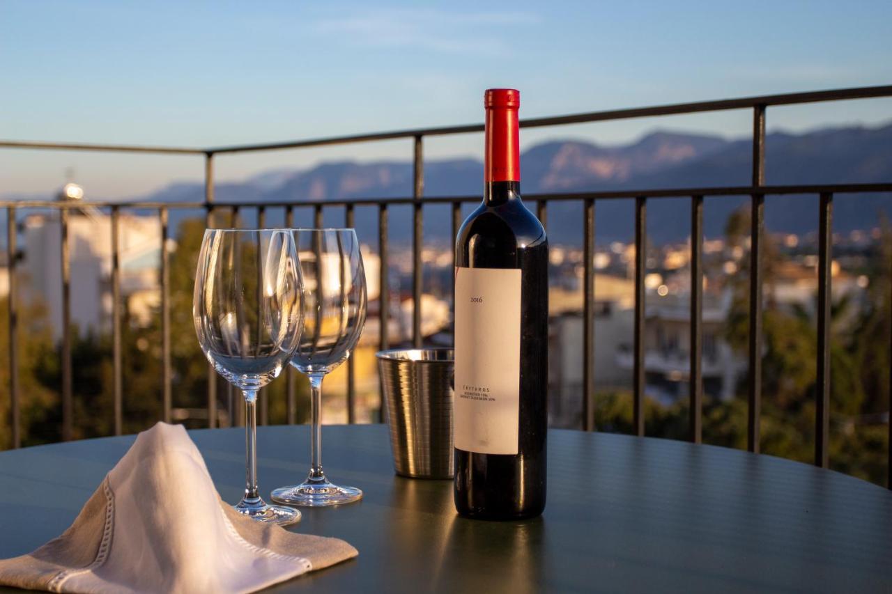 11Suites Aigio Bagian luar foto