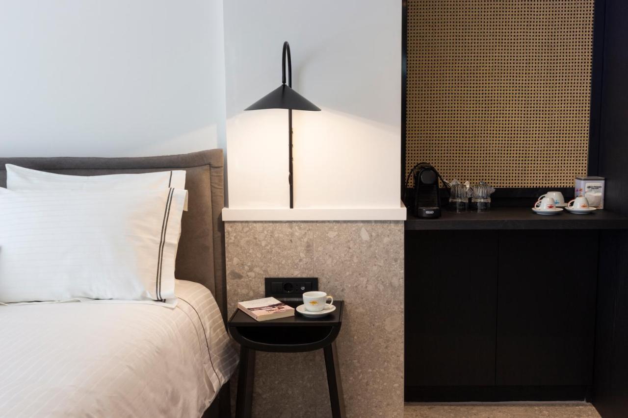 11Suites Aigio Bagian luar foto