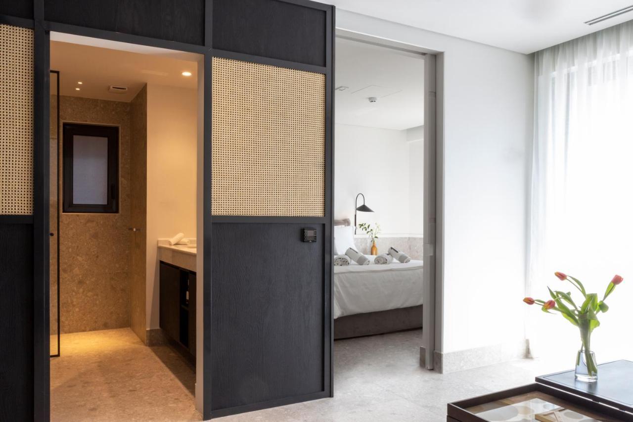11Suites Aigio Bagian luar foto
