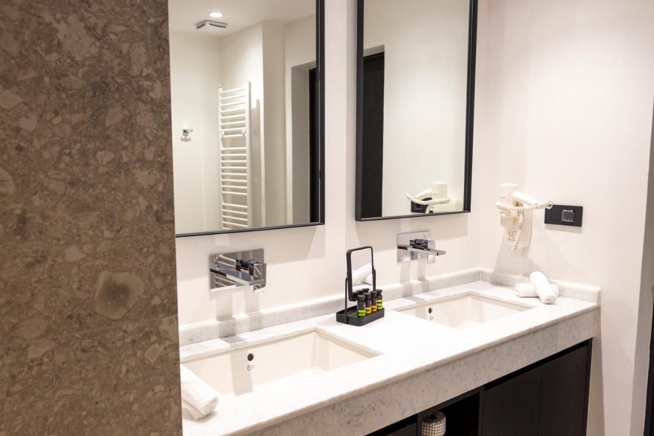 11Suites Aigio Bagian luar foto