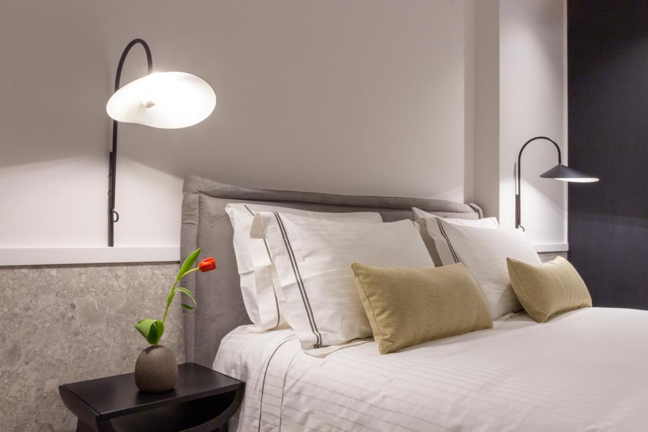 11Suites Aigio Bagian luar foto