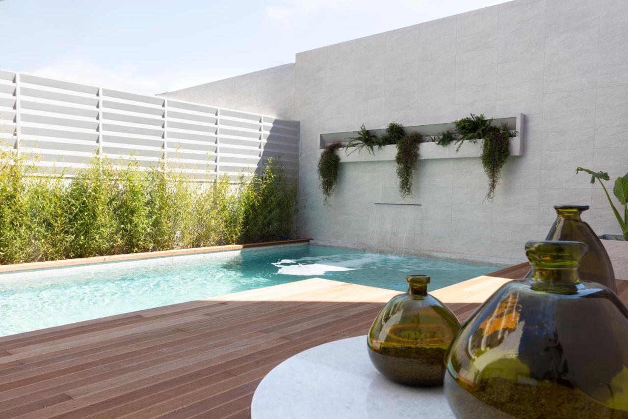 11Suites Aigio Bagian luar foto