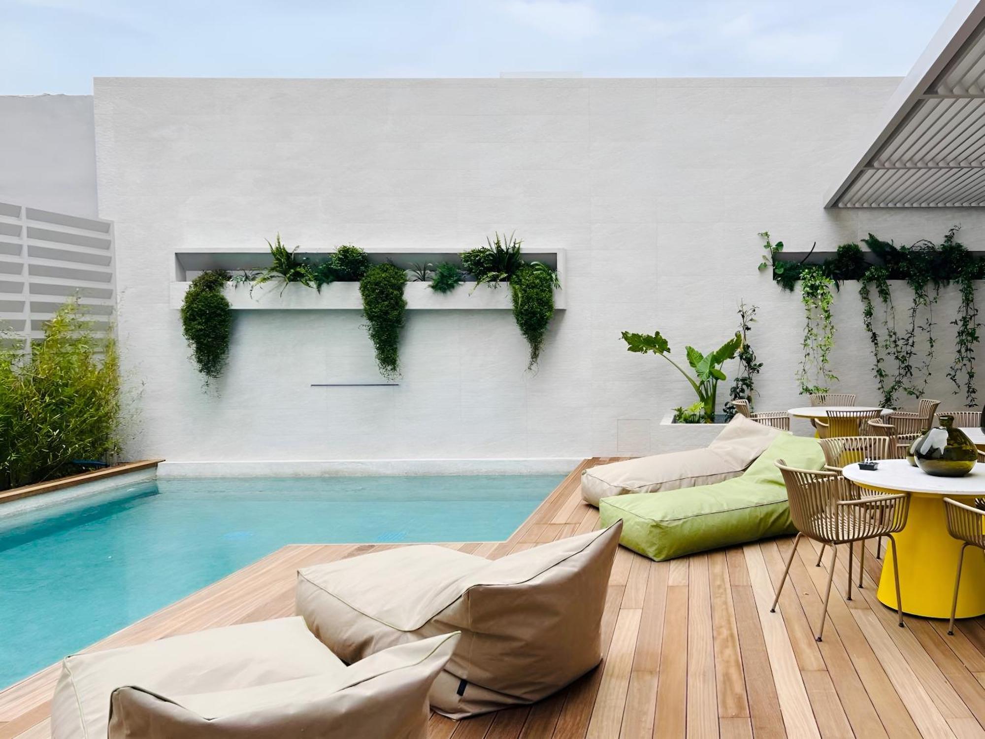 11Suites Aigio Bagian luar foto